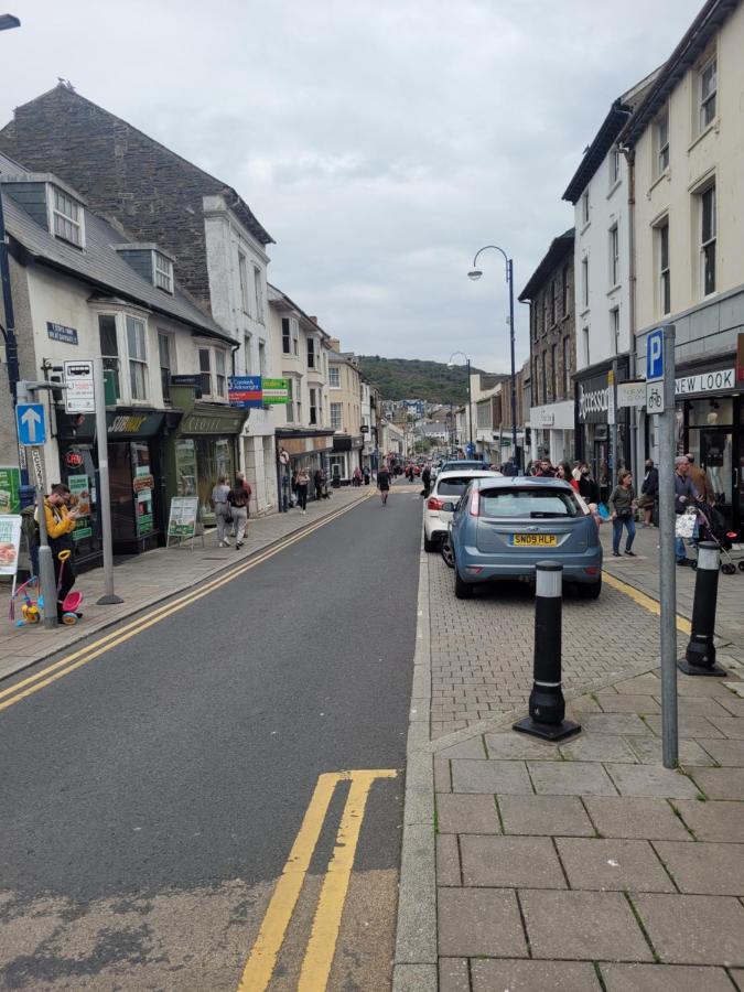 Large 5 Bed Town-Centre Home Close To The Beach, Sleeps 9 Aberystwyth Zewnętrze zdjęcie