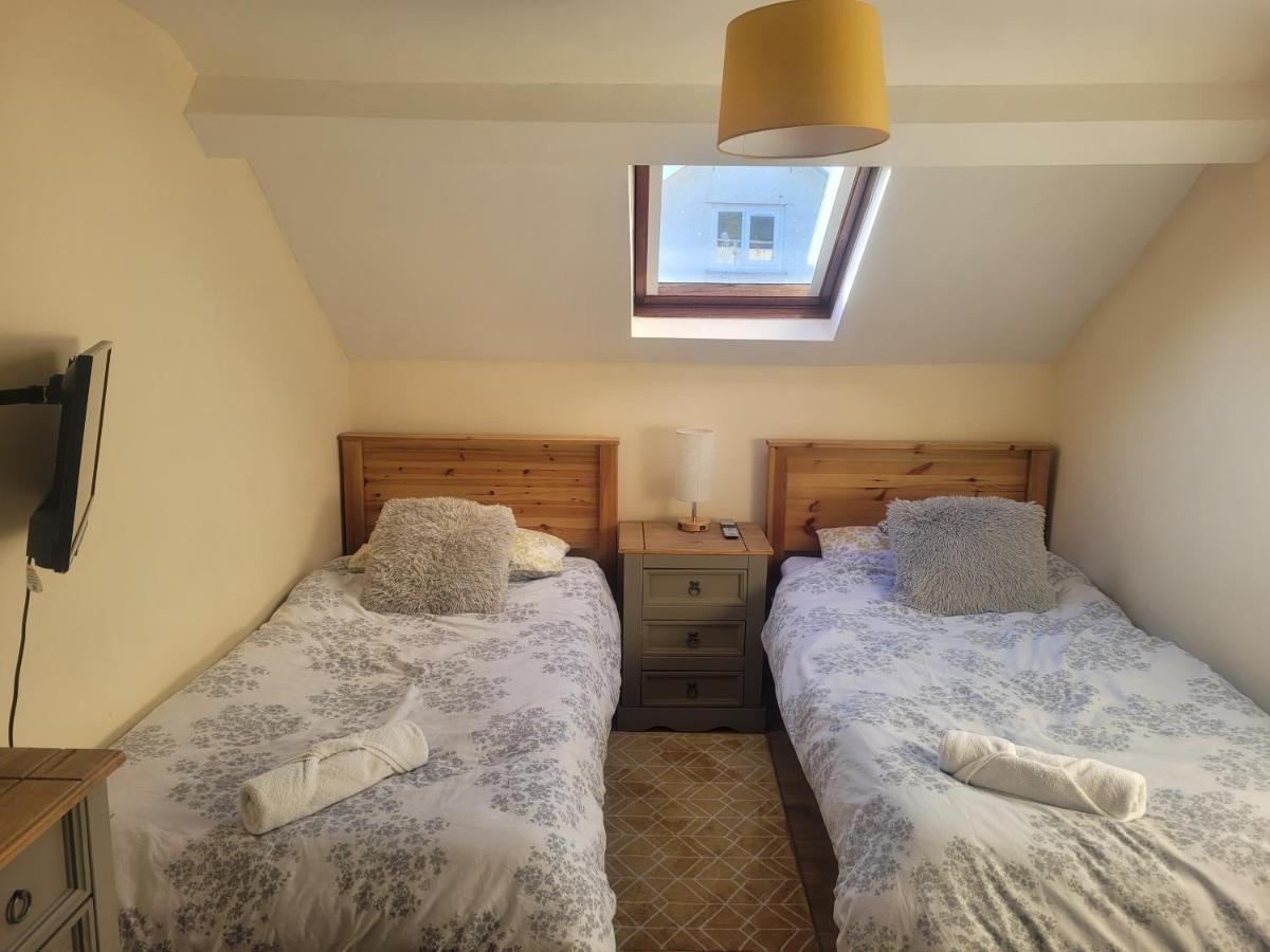 Large 5 Bed Town-Centre Home Close To The Beach, Sleeps 9 Aberystwyth Zewnętrze zdjęcie